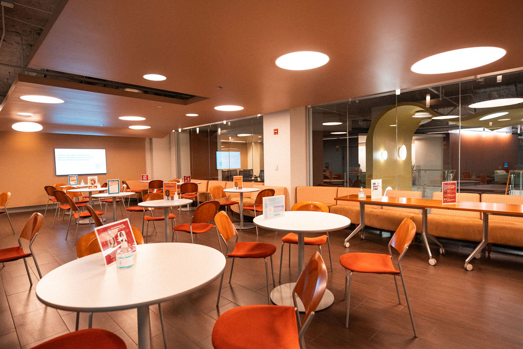 The cafeteria at the Chicago Campus of Adler University.