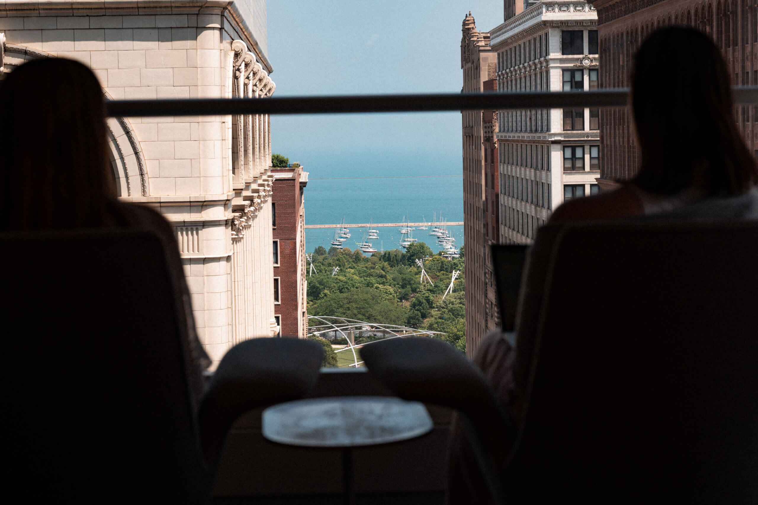 Vue sur le lac Michigan depuis le campus de Chicago de l'université Adler.